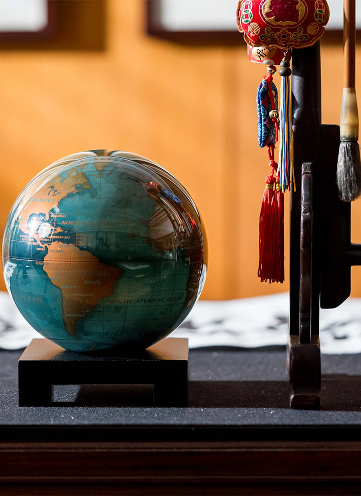 MOVA GLOBES